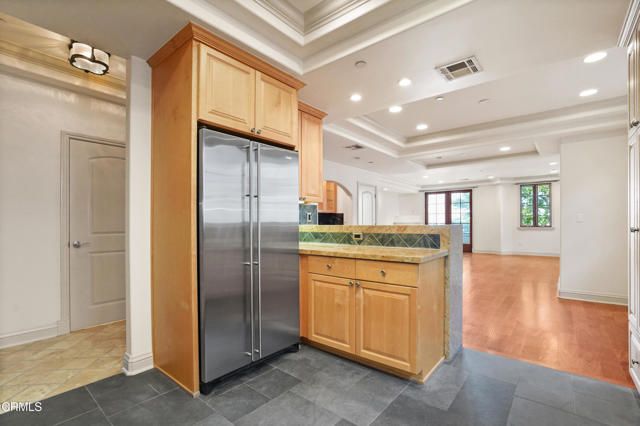 985 N Michillinda Avenue 207, Pasadena, CA 91107