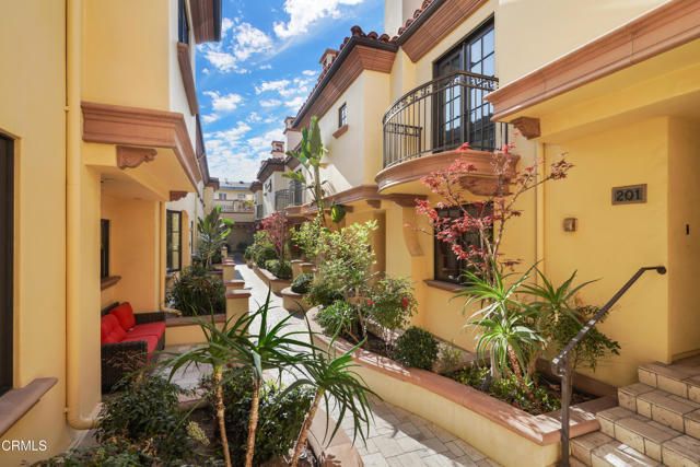 985 N Michillinda Avenue 207, Pasadena, CA 91107