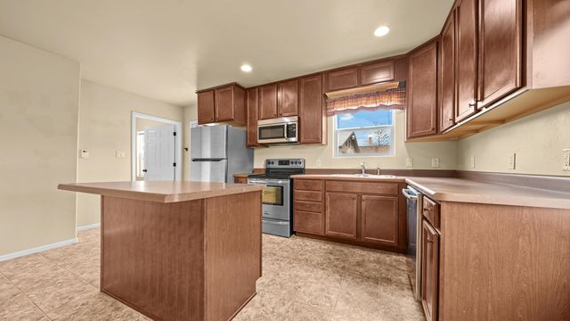 421 W Aspen Avenue, Fruita, CO 81521