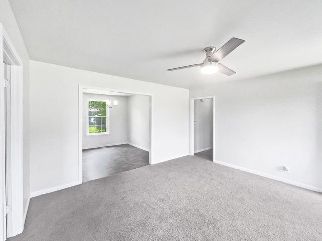 902 Leigh Ct, Clarksville, TN 37042