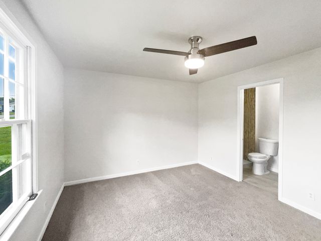 902 Leigh Ct, Clarksville, TN 37042