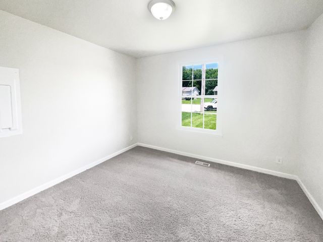 902 Leigh Ct, Clarksville, TN 37042