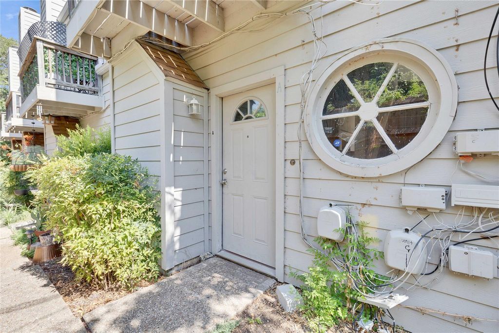 706 W Lynn ST A, Austin, TX 78703