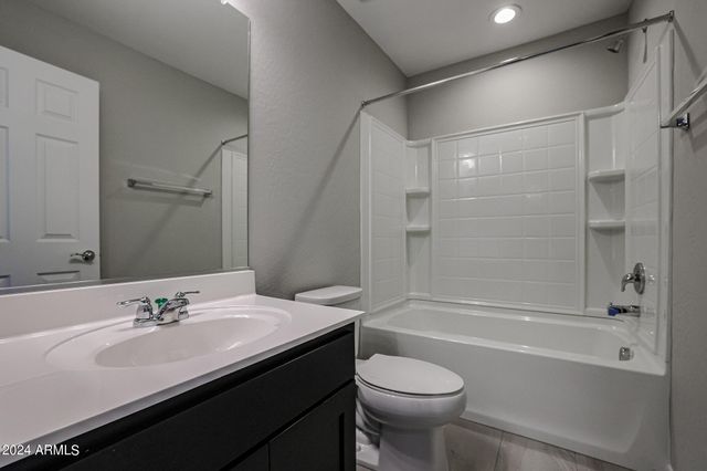 8963 W LUKE Avenue, Glendale, AZ 85305