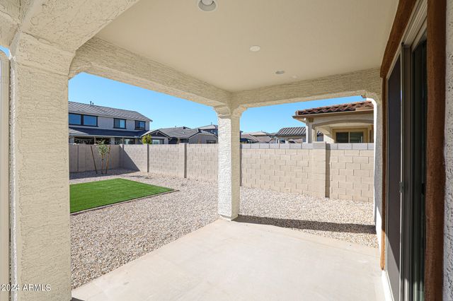 8963 W LUKE Avenue, Glendale, AZ 85305