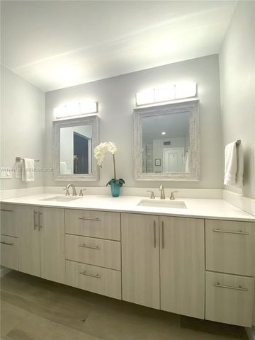 6417 Windmill Gate Rd, Miami Lakes, FL 33014