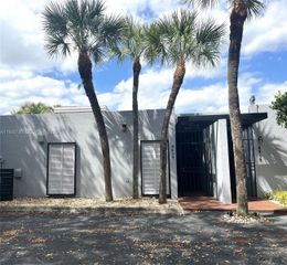 6417 Windmill Gate Rd, Miami Lakes, FL 33014