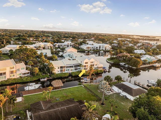 3901 SE Saint Lucie Boulevard B-13, Stuart, FL 34997