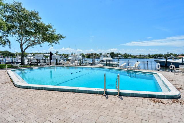 3901 SE Saint Lucie Boulevard B-13, Stuart, FL 34997