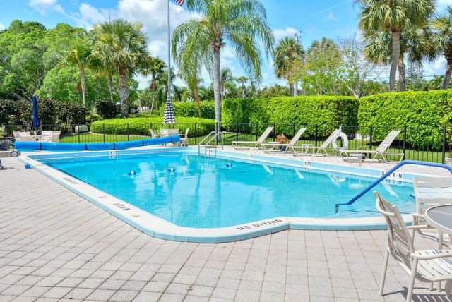 3901 SE Saint Lucie Boulevard B-13, Stuart, FL 34997
