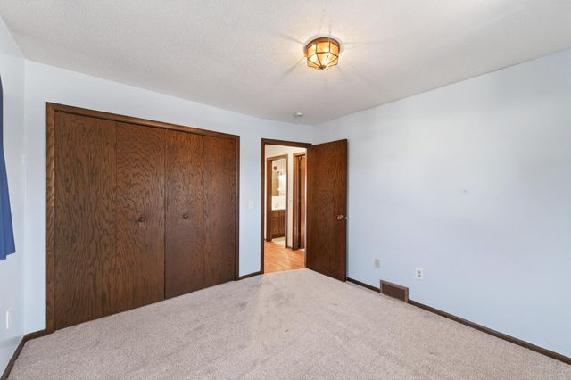 5920 Colfax Avenue N, Brooklyn Center, MN 55430