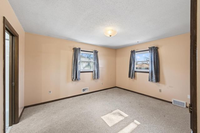 5920 Colfax Avenue N, Brooklyn Center, MN 55430