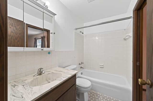 5920 Colfax Avenue N, Brooklyn Center, MN 55430