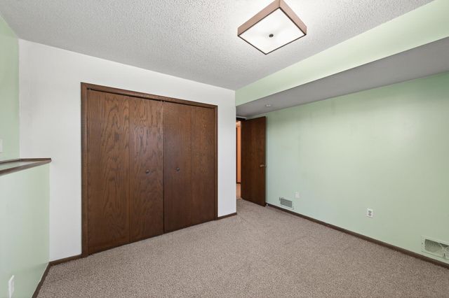 5920 Colfax Avenue N, Brooklyn Center, MN 55430