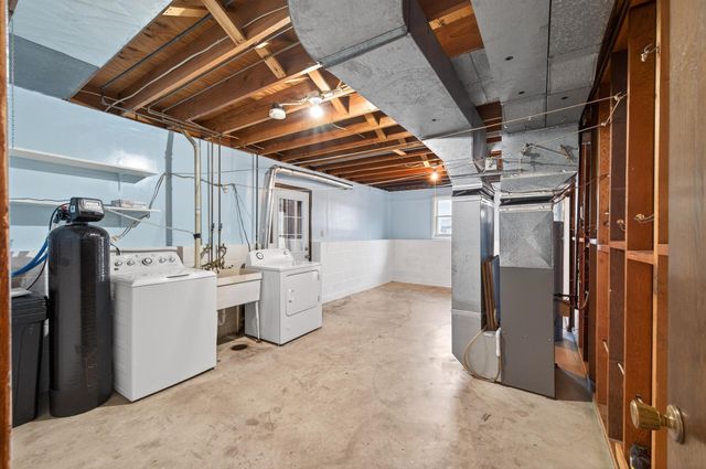 5920 Colfax Avenue N, Brooklyn Center, MN 55430