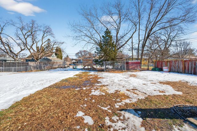 5920 Colfax Avenue N, Brooklyn Center, MN 55430