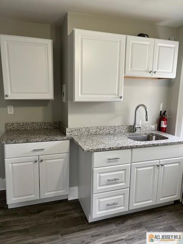28 Wickley Avenue 3, Piscataway, NJ 08854