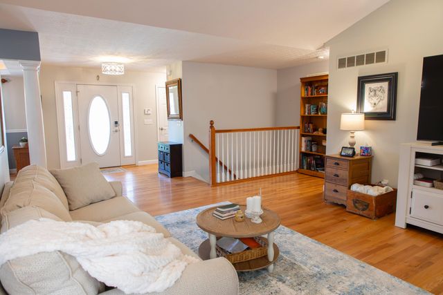 6260 Rebecca Way, Independence, KY 41051