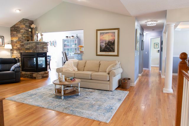 6260 Rebecca Way, Independence, KY 41051