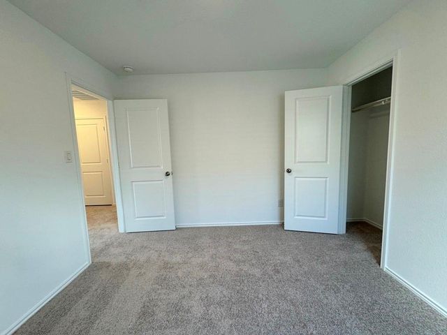 184 Chapel Beck DR, Kyle, TX 78640