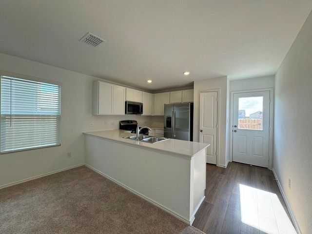 184 Chapel Beck DR, Kyle, TX 78640