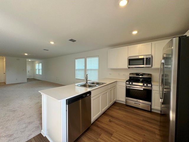 184 Chapel Beck DR, Kyle, TX 78640