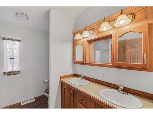 2048 Fairway Ln, Greeley, CO 80634