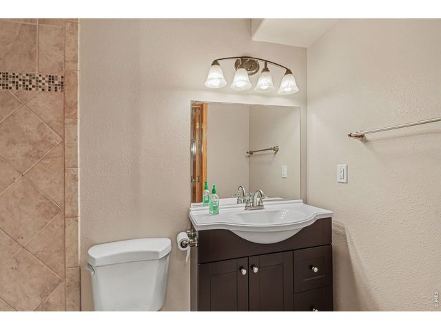 2048 Fairway Ln, Greeley, CO 80634