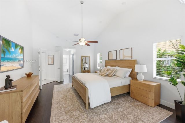 1135 Fairfax Ln, Weston, FL 33326