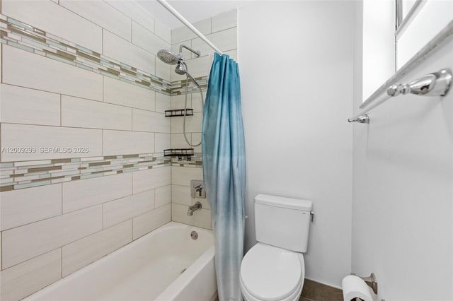 1135 Fairfax Ln, Weston, FL 33326