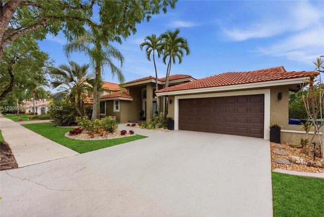1135 Fairfax Ln, Weston, FL 33326