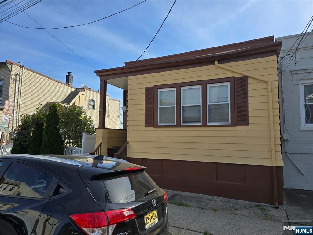 16 Lake Street, Belleville, NJ 07109