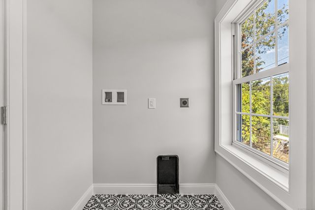 153 Pease Avenue, Fairfield, CT 06890