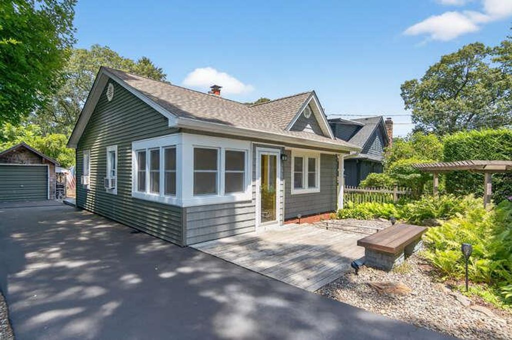 222 Jefferson Street, Centerport, NY 11721