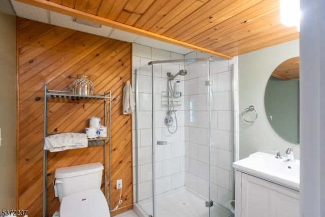 7 Beechwood Ter, Green Brook Twp., NJ 08812