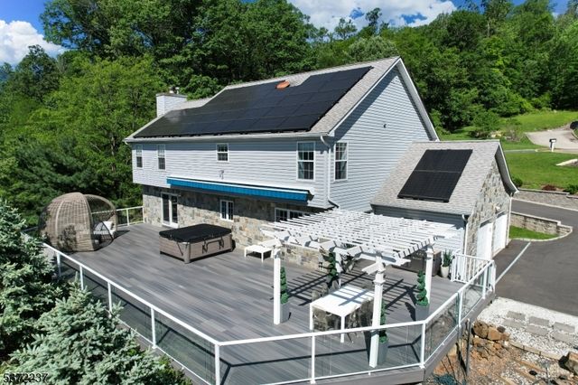 7 Beechwood Ter, Green Brook Twp., NJ 08812