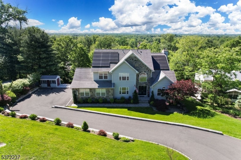 7 Beechwood Ter, Green Brook Twp., NJ 08812