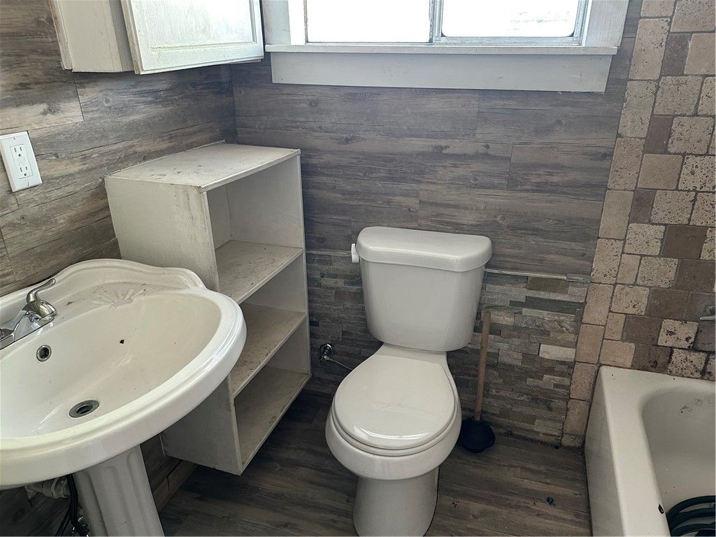 2625 Dunbar St, Corpus Christi, TX 78405 — photo 4
