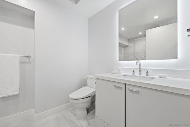 1199 Pacific Highway 3401, San Diego, CA 92101