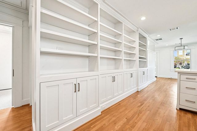 1224 Waverly Street, Houston, TX 77008