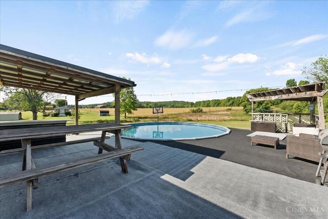 1003 Cross Road, Winchester, OH 45697