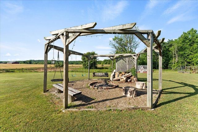 1003 Cross Road, Winchester, OH 45697