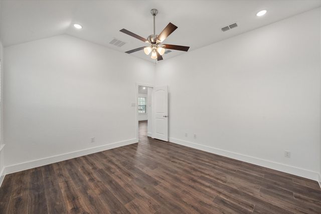 401 N Goodman Avenue, Kerens, TX 75144