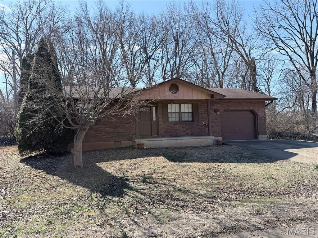 708 Yale Street, Farmington, MO 63640