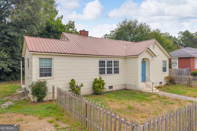 221 Edwards Street, Elberton, GA 30635