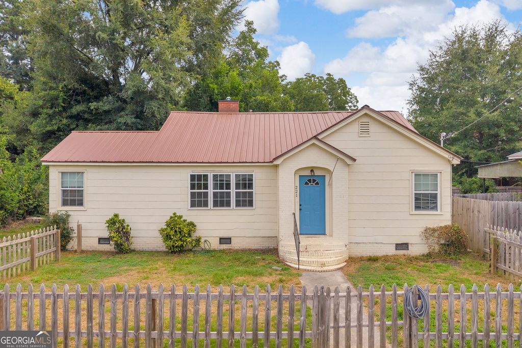 221 Edwards Street, Elberton, GA 30635