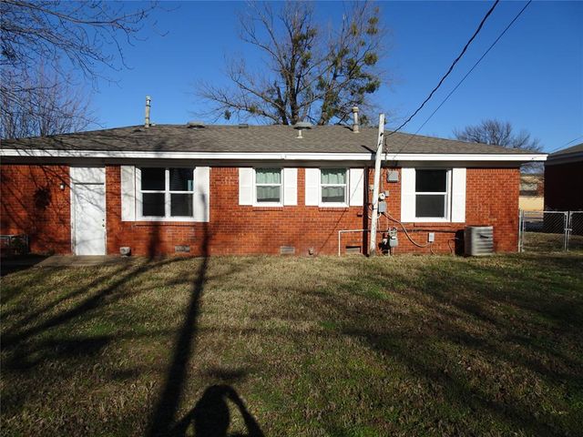 2209 Flannery Drive, Midwest City, OK 73110