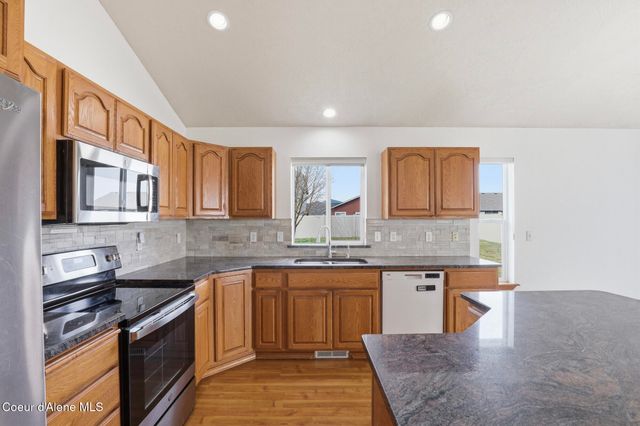 974 E Warm Springs Ave, Post Falls, ID 83854