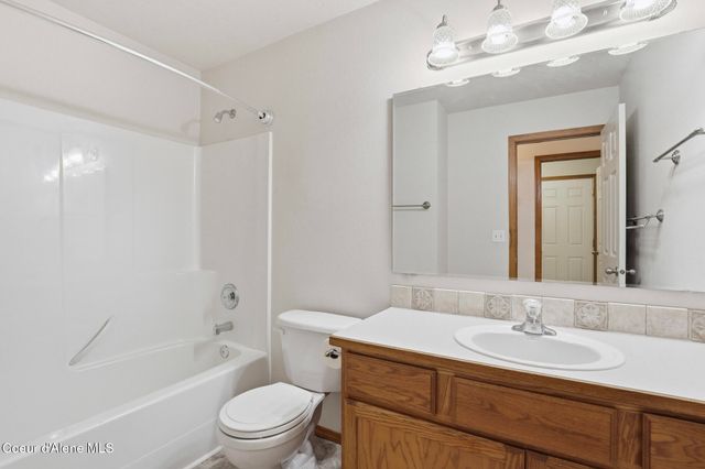 974 E Warm Springs Ave, Post Falls, ID 83854