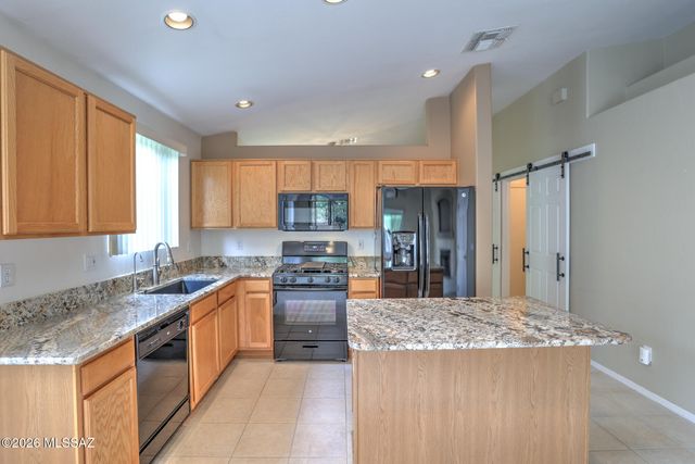 11336 N Flat Granite Drive, Oro Valley, AZ 85737